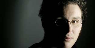 alfred_come_prima_UNE