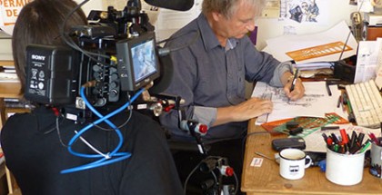 Plantu dans son atelier dans "Caricaturistes, fantassins de la démocratie